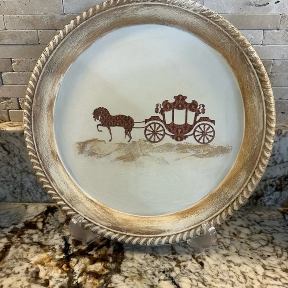 Decorative Plate with Horse and Carriage Design